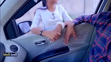 nadia capri road head from a stra