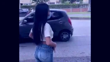 How delicious this Skinny Ass I just wanted to record her and talk and she alone offered me the tail to catch her - 18 girl