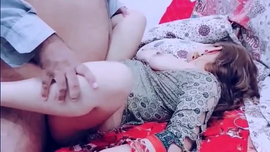 Stoner bitch cheats on her Bf with Dealer