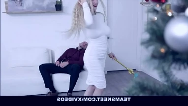 ExxxtraSmall - Tiny Blonde Angel Dylan Voxx Gets A Piledriver For Christmas