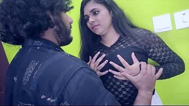 Desi Indian Stepsister and Stepbrother Having Hot Kiss and Navel Romance