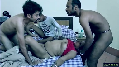 bhabhi ji ne midnight me sautele bhai ki khoob mahmani ki