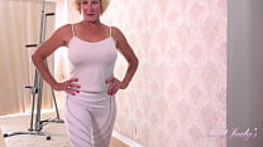 auntjudys 56yr old busty uk gilf mollys big tit workout